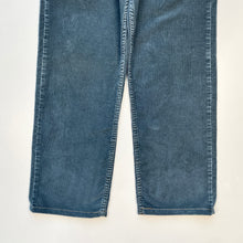 Load image into Gallery viewer, Levi’s 559 Cords W33 L28