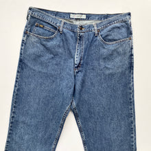 Load image into Gallery viewer, Lee Jeans W42 L32