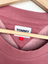 Load image into Gallery viewer, Tommy Hilfiger Sweatshirt (L)