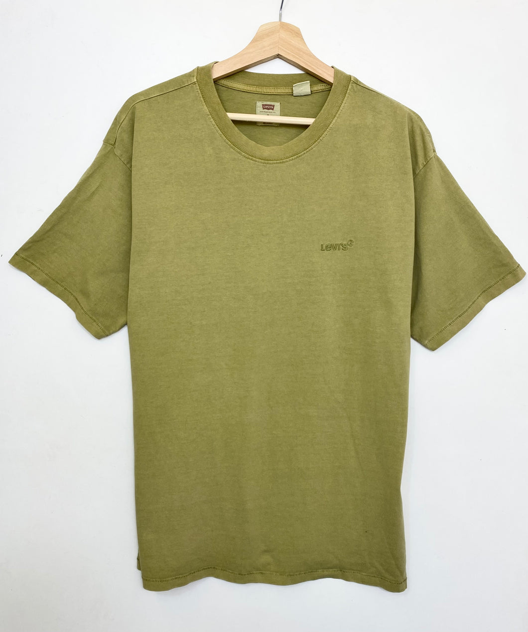 Levi’s t-shirt (M)