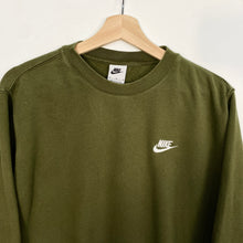 Load image into Gallery viewer, Nike Sweatshirt (M)