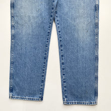 Load image into Gallery viewer, Wrangler Jeans W36 L32