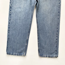 Load image into Gallery viewer, Wrangler Jeans W38 L30