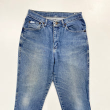 Load image into Gallery viewer, 90s Lee Jeans W28 L30