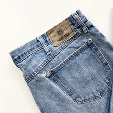 Load image into Gallery viewer, Wrangler Jeans W38 L30