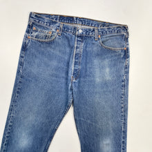 Load image into Gallery viewer, 90s Levi’s 501 W40 L32