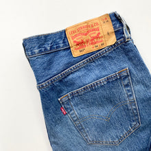 Load image into Gallery viewer, Levi’s 501 W34 L32