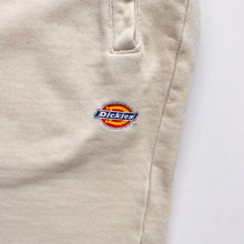 Load image into Gallery viewer, Dickies Jogger Shorts (M)