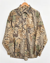 Load image into Gallery viewer, Camo shirt (XL)