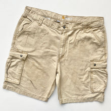 Load image into Gallery viewer, Carhartt Cargo Shorts W42