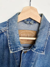 Load image into Gallery viewer, Wrangler Denim Jacket (L)