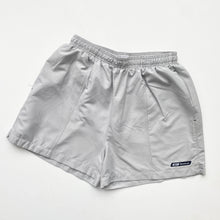 Load image into Gallery viewer, 00s Reebok Shorts (L)