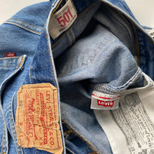 Load image into Gallery viewer, Distressed Levi’s 501 W34 L30