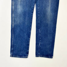 Load image into Gallery viewer, Wrangler Jeans W30 L32