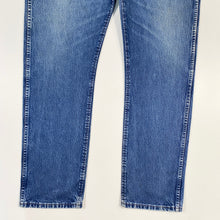 Load image into Gallery viewer, Wrangler Jeans W38 L34