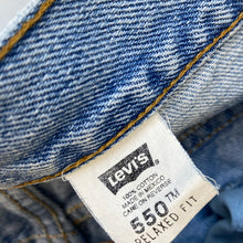 Load image into Gallery viewer, 90s Levi’s 505 Shorts W36