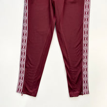 Load image into Gallery viewer, Umbro Track Pants (L)