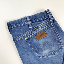 Load image into Gallery viewer, Wrangler Jeans W38 L34