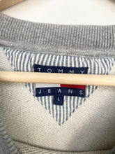 Load image into Gallery viewer, 90s Tommy Hilfiger Sweatshirt (L)