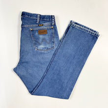 Load image into Gallery viewer, Wrangler Jeans W38 L34