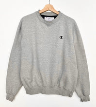 Load image into Gallery viewer, Champion Sweatshirt (L)