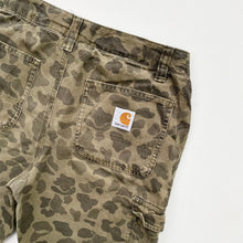 Load image into Gallery viewer, Carhartt Camo Cargo Shorts W26