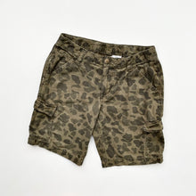 Load image into Gallery viewer, Carhartt Camo Cargo Shorts W26