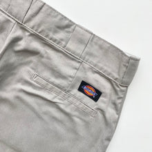 Load image into Gallery viewer, Dickies Shorts W32