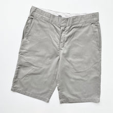 Load image into Gallery viewer, Dickies Shorts W32