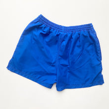 Load image into Gallery viewer, 00s Umbro Shorts (S)