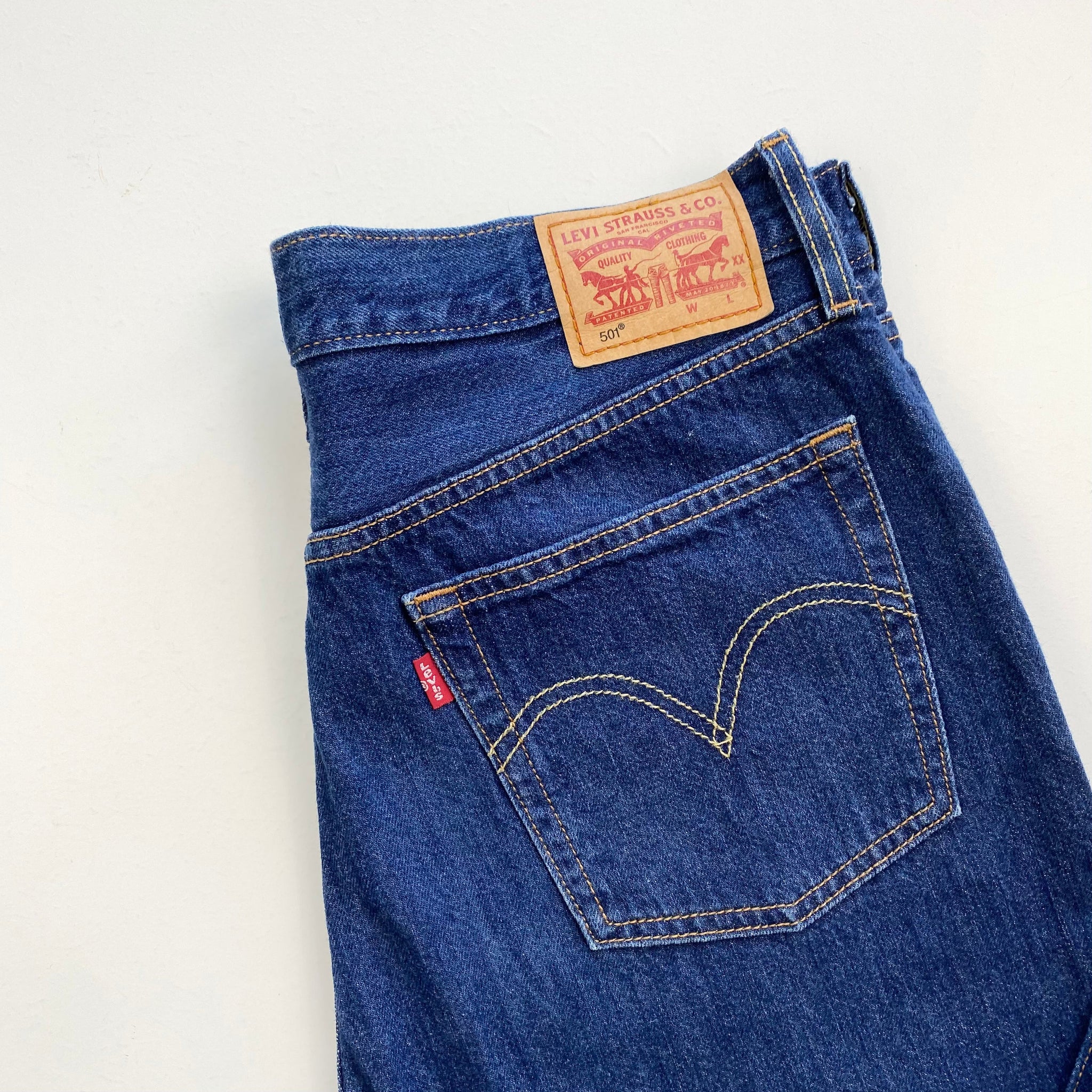 Levi's 501 W30 L32 – Red Cactus Vintage