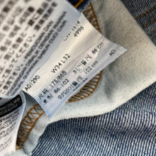 Load image into Gallery viewer, Levi’s 505 Shorts W34