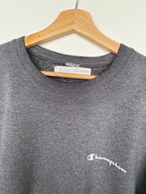 Load image into Gallery viewer, Champion sweatshirt (L)