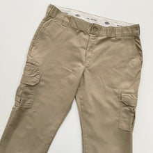 Load image into Gallery viewer, Dickies cargos W38 L30