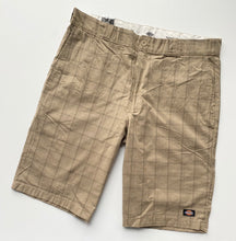 Load image into Gallery viewer, BNWT Dickies shorts