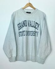 Load image into Gallery viewer, Champion Grand Valley Uni sweatshirt (L)