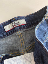 Load image into Gallery viewer, Tommy Hilfiger Jeans W33 L30