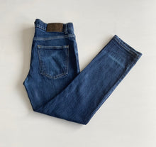 Load image into Gallery viewer, Tommy Hilfiger Jeans W33 L30