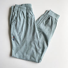 Load image into Gallery viewer, Ellesse joggers (M)