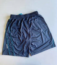 Load image into Gallery viewer, Reebok shorts (M)