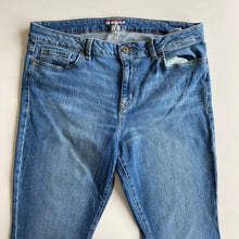 Load image into Gallery viewer, Tommy Hilfiger Jeans W36 L29