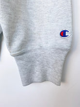 Load image into Gallery viewer, Champion Grand Valley Uni sweatshirt (L)