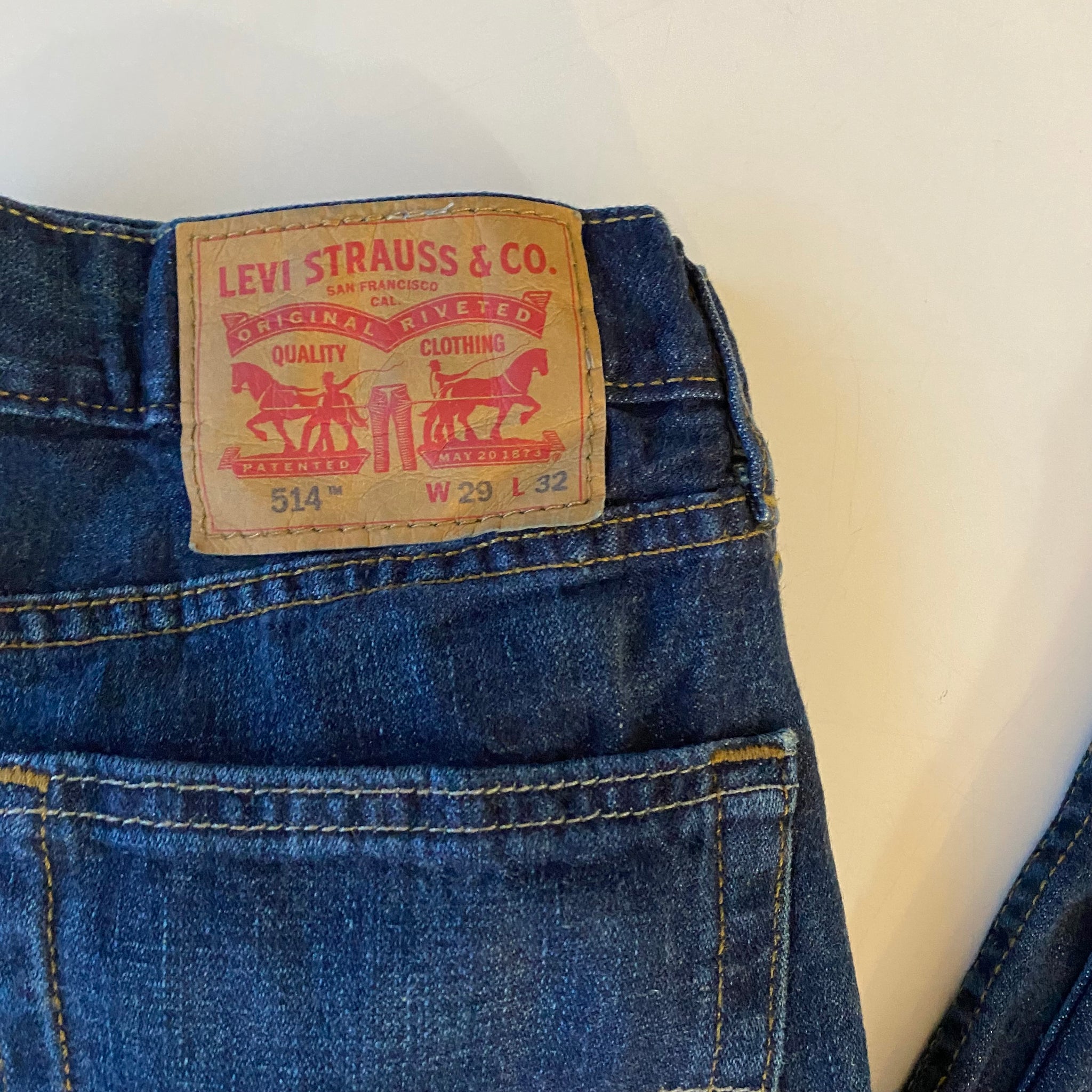 Levis 514 outlet red