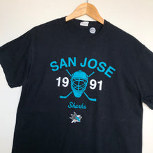 Load image into Gallery viewer, NHL Sharks t-shirt (M)